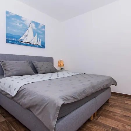 Apartments Lumini Trogir Exterior photo
